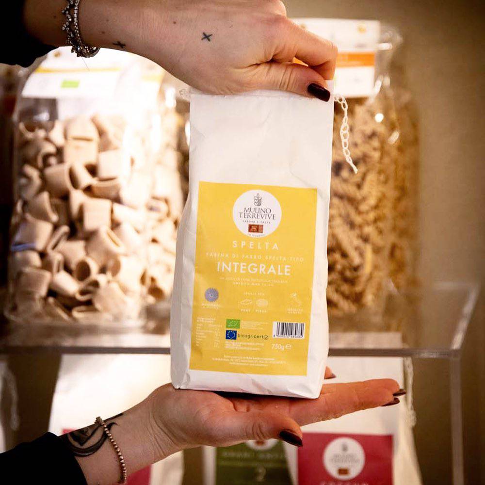 Spelta Farina di Farro Spelta tipo Integrale 750g  -  Mulino Terrevive - vaigustando